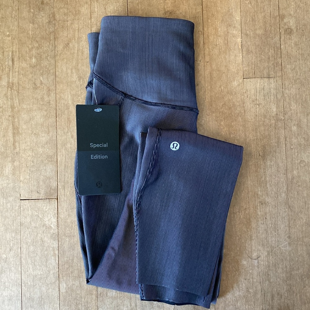 NWT Lululemon Base Pace HR Tight 25” *Two-Tone Ribbed
